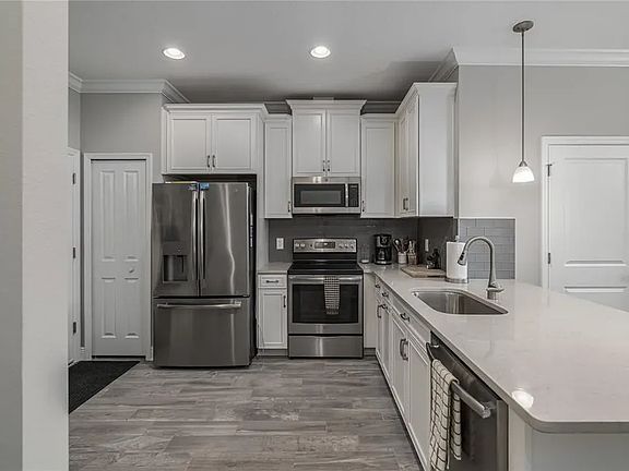 5th image of 5248 78th Street Cir E