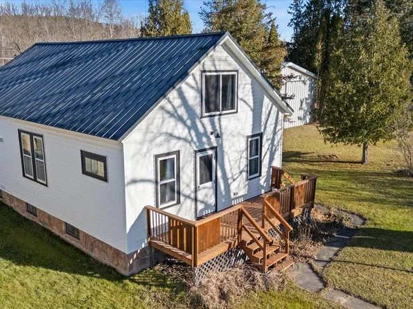 556 5th Ave, Bovey, MN 55716