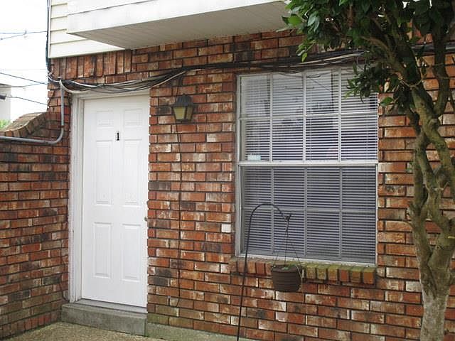 1st image of 3900 Hessmer Ave APT 7