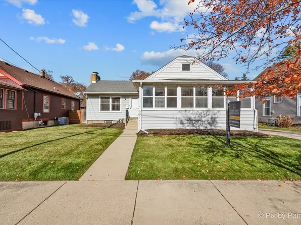620 Orange St, Elgin, IL 60123