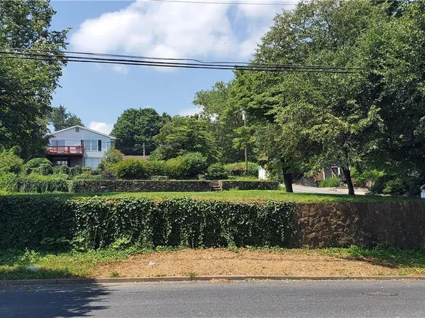 114 Saint, Allentown, PA 18104