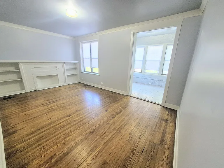 6210 S Eberhart Ave #1N — Photo 4