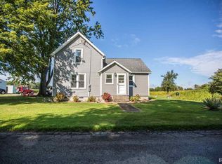 1461 Queen Rd, Walkerton, IN 46574