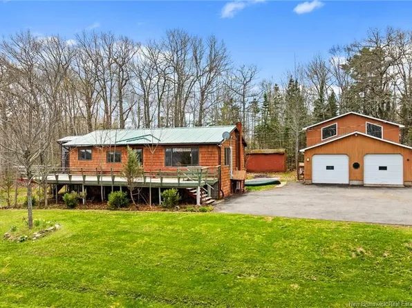 2051 Lakeview Rd, Cambridge Narrows, NB E4C 1N3