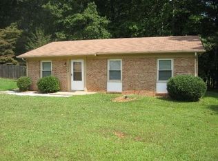 1809 Yarbrough Dr, Greensboro, NC 27405