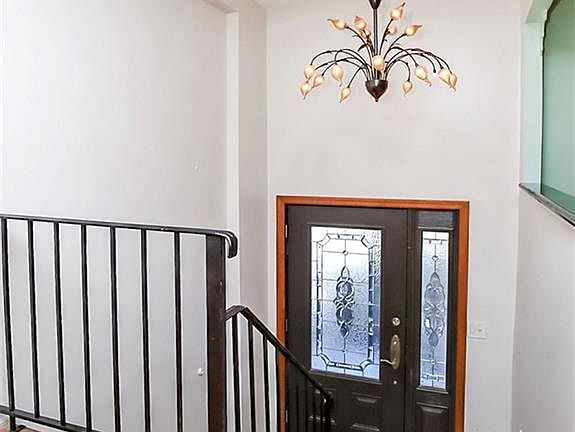 2nd image of 116 Dogwood Ln #116