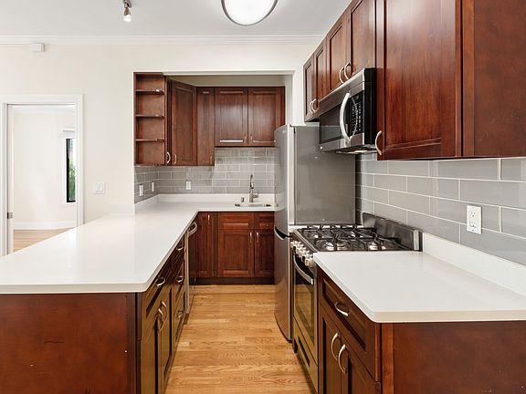 5th image of 1200 17th Ave APT 104