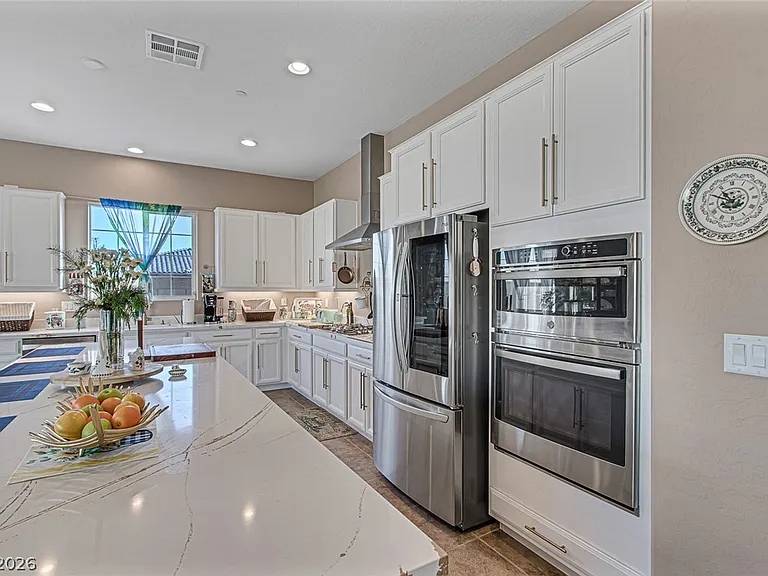 10930 Krista Leigh Ave — Photo 16