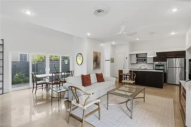 5301 Laurel St #A — Photo 3