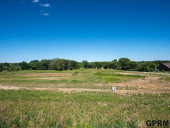 3rd image of 1401 Ridge Rd