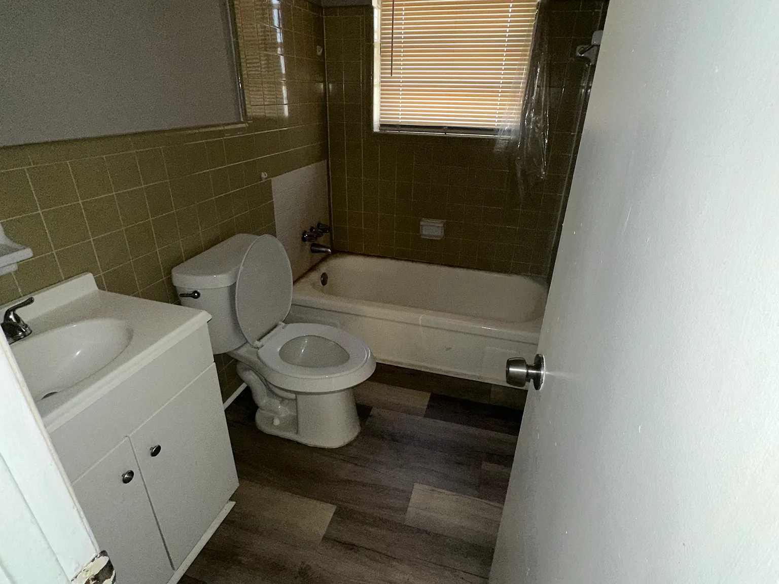 2 bed, 1000 sqft, $925 — Photo 4