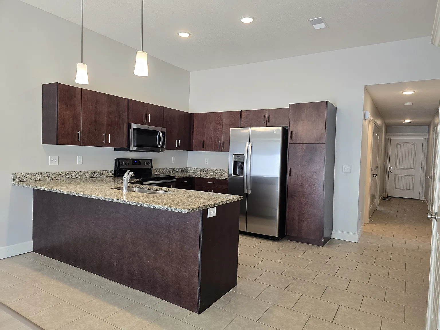 3 bed, 1300 sqft, $1,950 — Photo 1