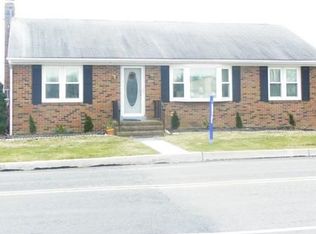 350 Fairview Dr, Hanover, PA 17331