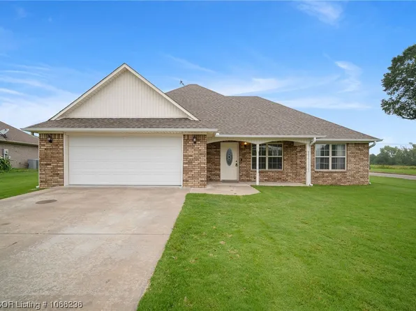 100 W Dora Ln, Poteau, OK 74953