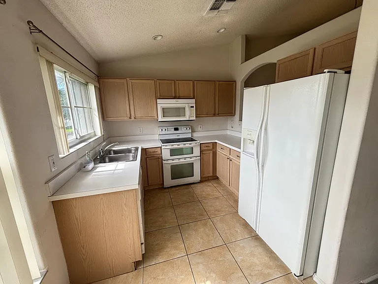 13325 Fairway Glen Dr #202 — Photo 6