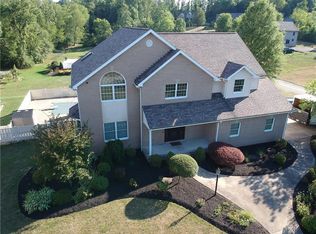 72 Farmview Dr, Uniontown, PA 15401