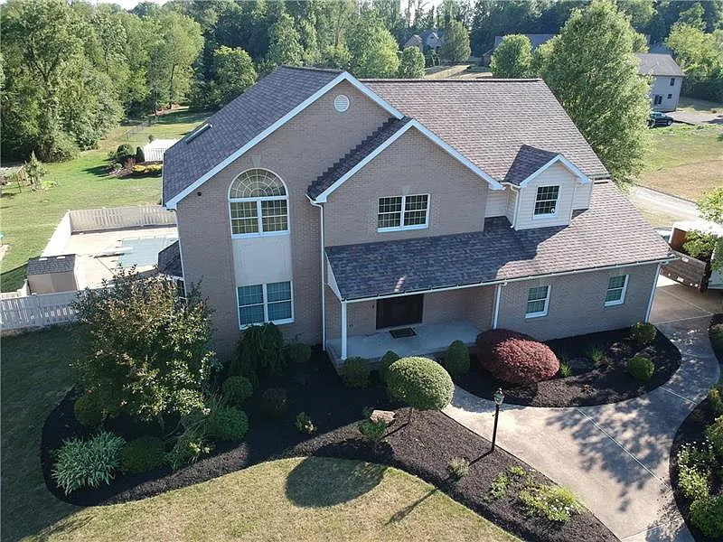 72 Farmview Dr photo 1