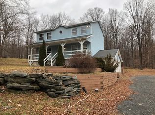 370 Cherrywood Ln #L-12, Madison Township, PA 18444