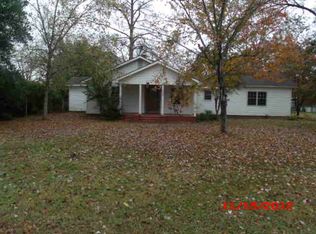 165 Oak St, Omega, GA 31775