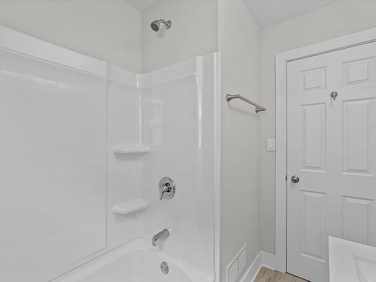 7029 W Hampton Ave — Photo 12