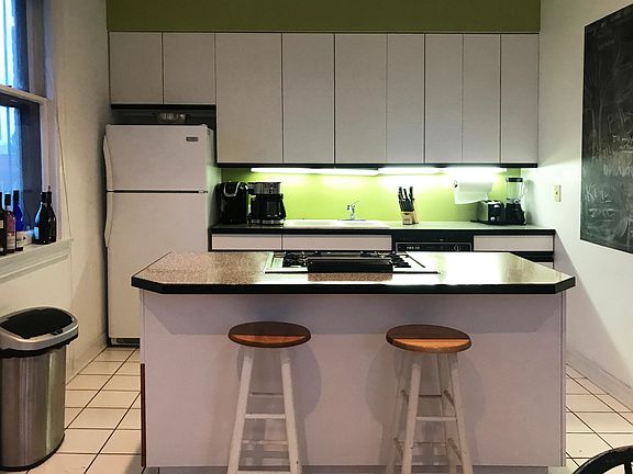 5th image of 3046 N Clifton Ave APT 3F