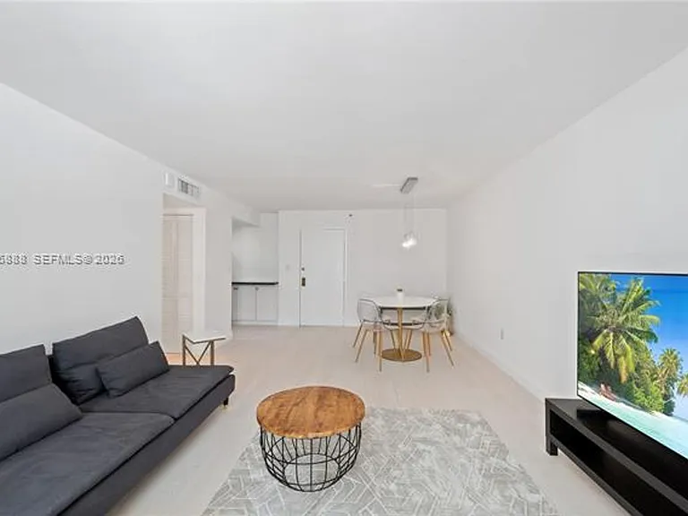 1621 Collins Avenue Cu #908 — Photo 3
