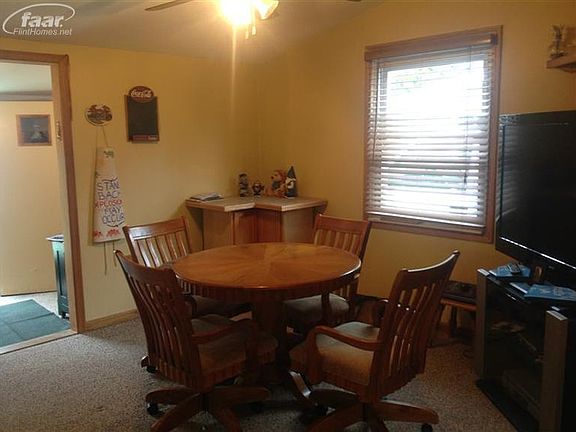 5th image of 811 Oak Park Dr
