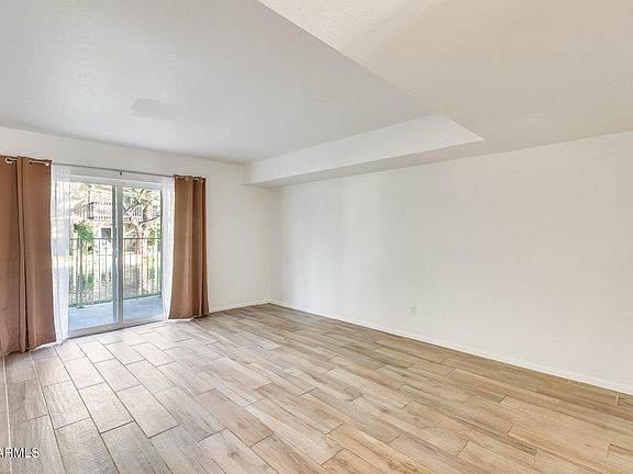 4th image of 2338 W LINDNER Avenue #3
