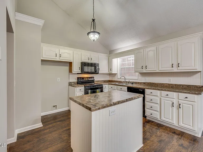 3817 Rockford St — Photo 12