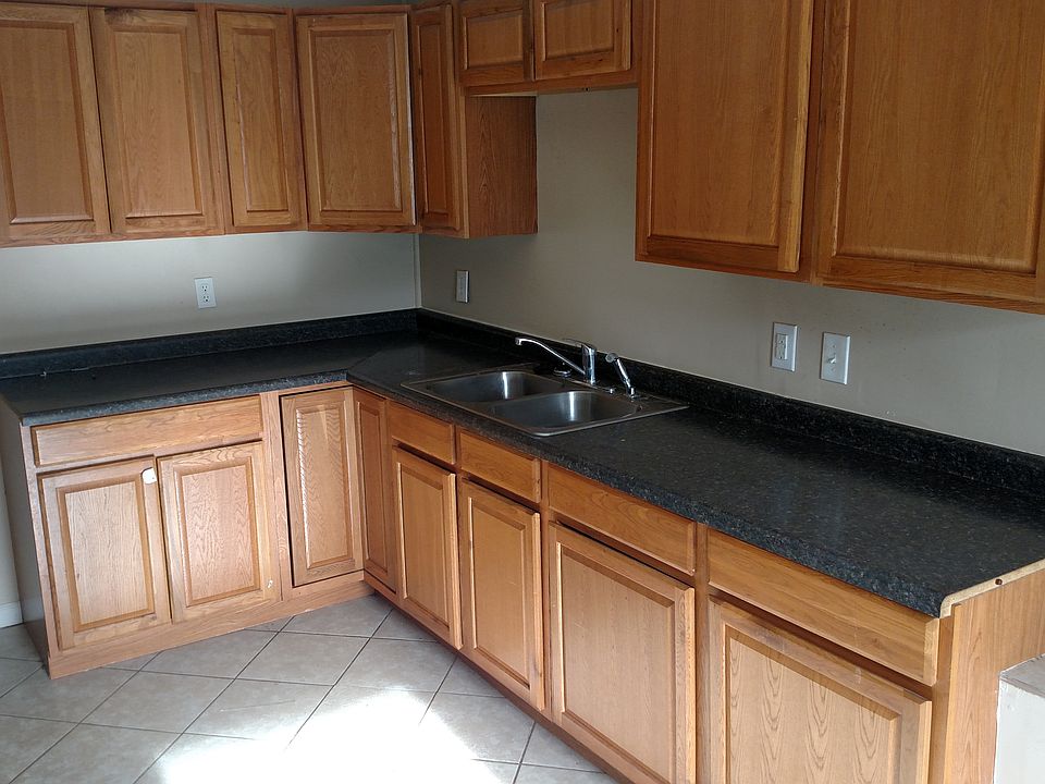 2nd image of 1804 Diana Ave