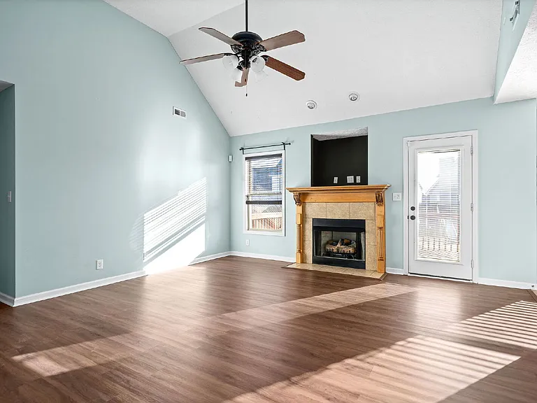 3565 Southwood Dr — Photo 6