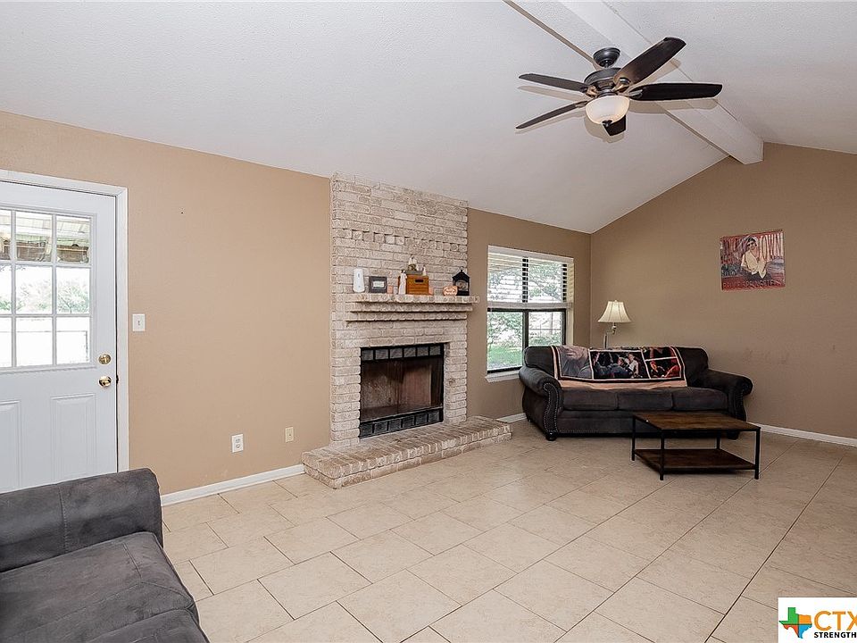 205 E Ward St, Goliad, TX 77963 Zillow