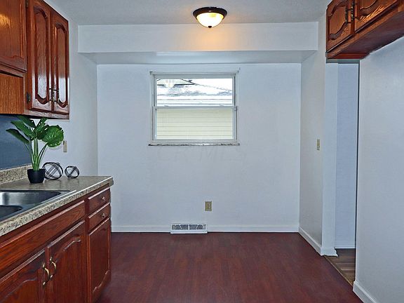 5th image of 5355 Adcock Dr