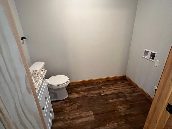 5th image of 45 Meadow Farm Rd