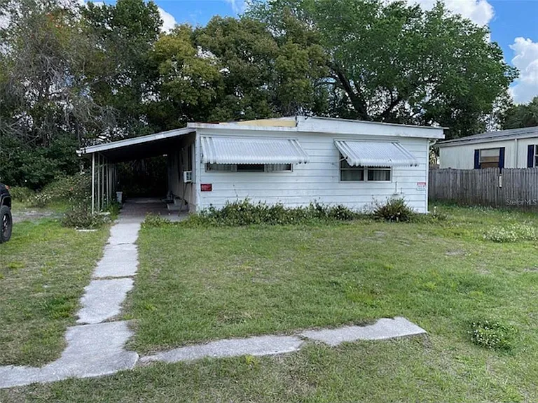9736 Warrick St — Photo 1