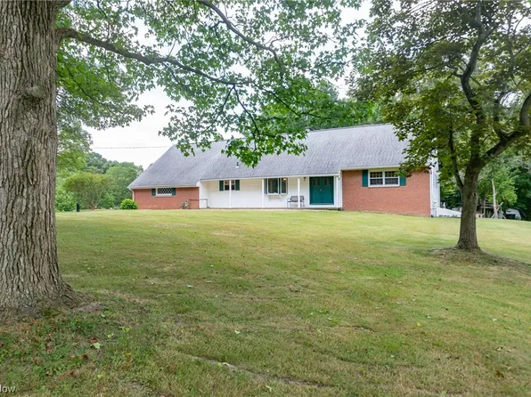 485 Lourdes Dr, Cuyahoga Falls, OH 44223