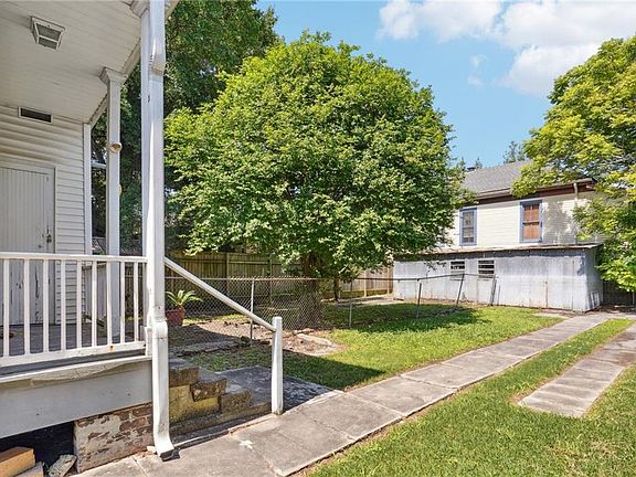 5th image of 231-33 S Telemachus St