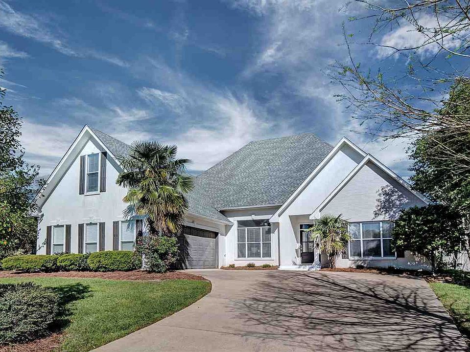 1st image of 221 Woodland Brook Dr