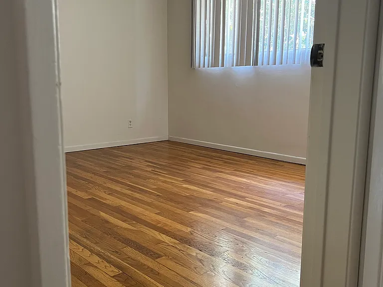 11727 Ohio Ave #6 — Photo 5