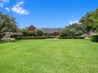 4715 Wentworth Dr, Weston Lakes, TX 77441