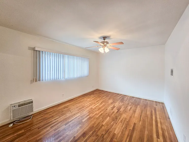 1809 Oakwood Ave — Photo 9