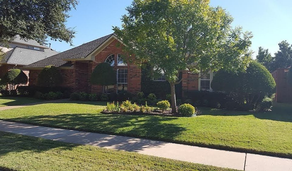 1st image of 2404 Redfield Dr