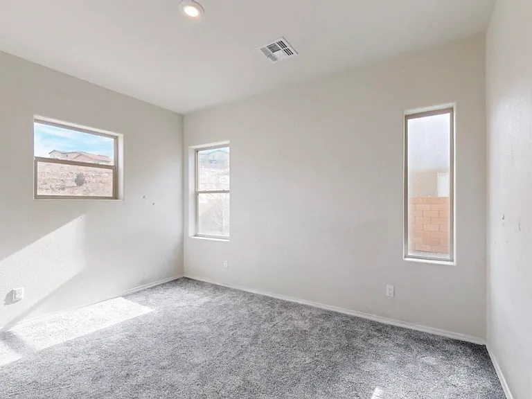 1504 Gulfstream Dr SE — Photo 12