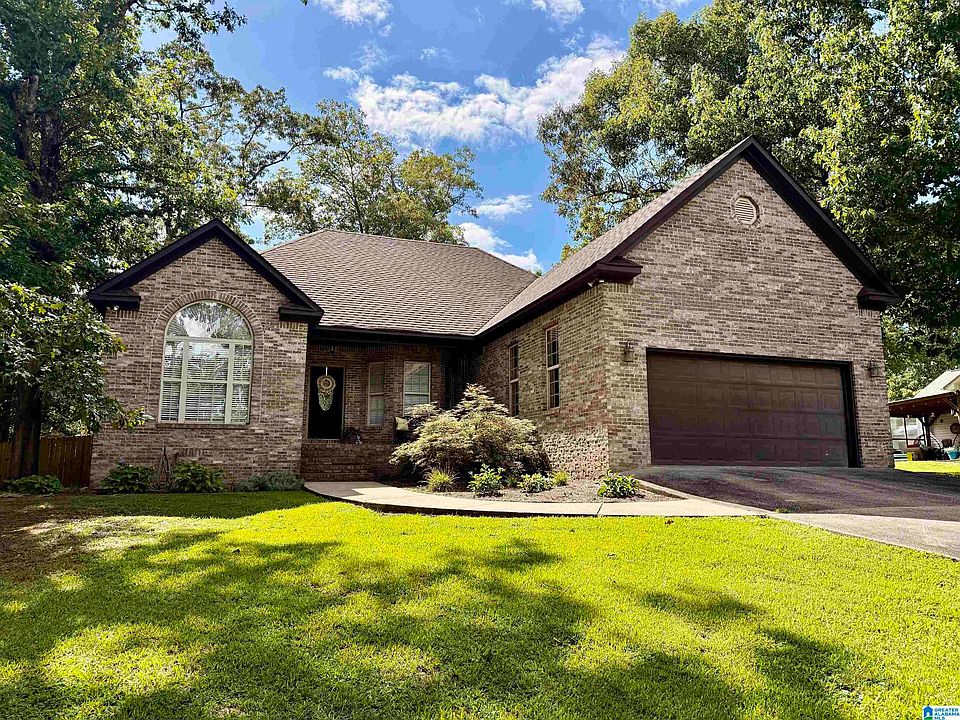 1st image of 640 Riverview Dr