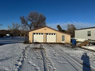 712 Fair St SE, Beulah, ND 58523