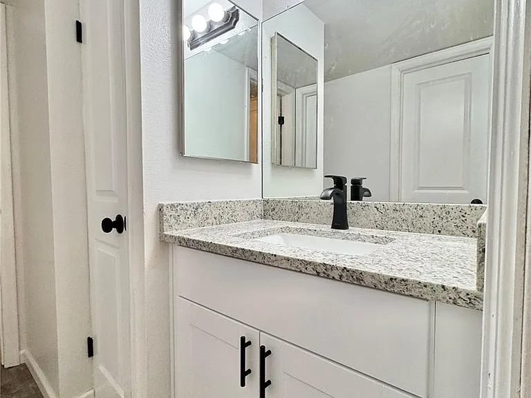 481 S Kalispell Way #102 — Photo 14