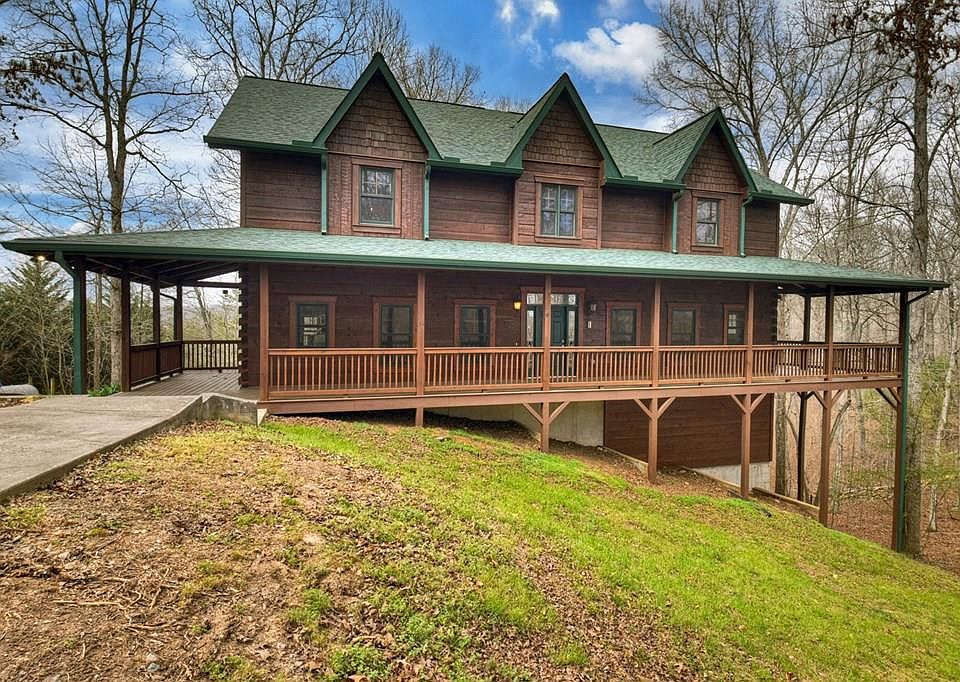 1st image of 260 Bailey Farm Dr