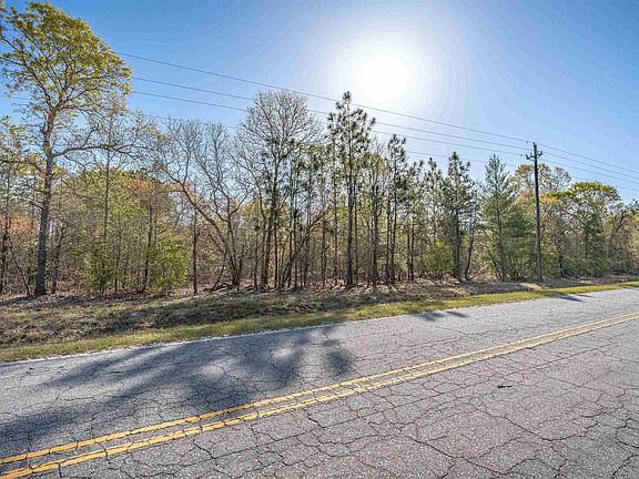 4th image of 1404 Mount Zion Rd