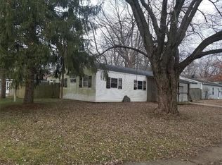 612 Hampton Ln, Chesterfield, IN 46017