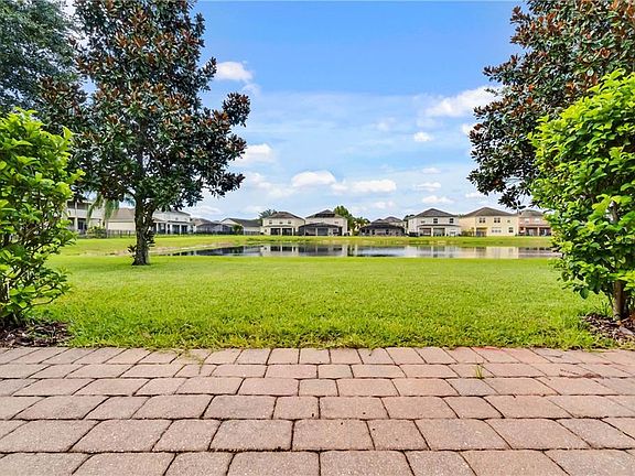 5th image of 522 Brookeshire Dr